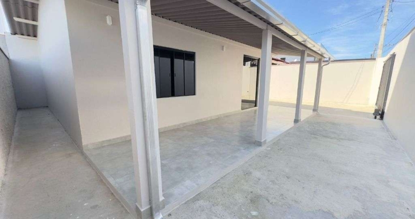 Casa com 4 dormitórios à venda, 170 m² por R$ 780.000 no Centro de Navegantes/SC