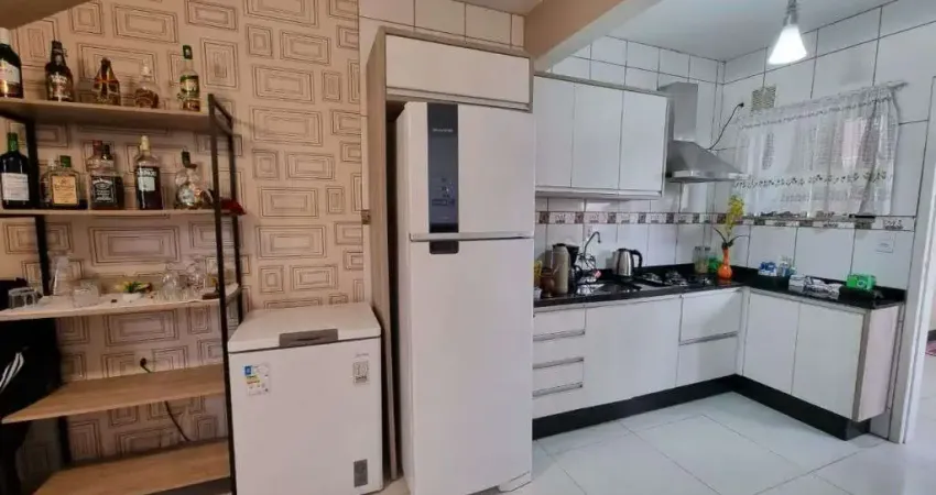Casa com 2 dormitórios à venda, 104 m² por R$ 520.000,00 - Meia Praia - Navegantes/SC