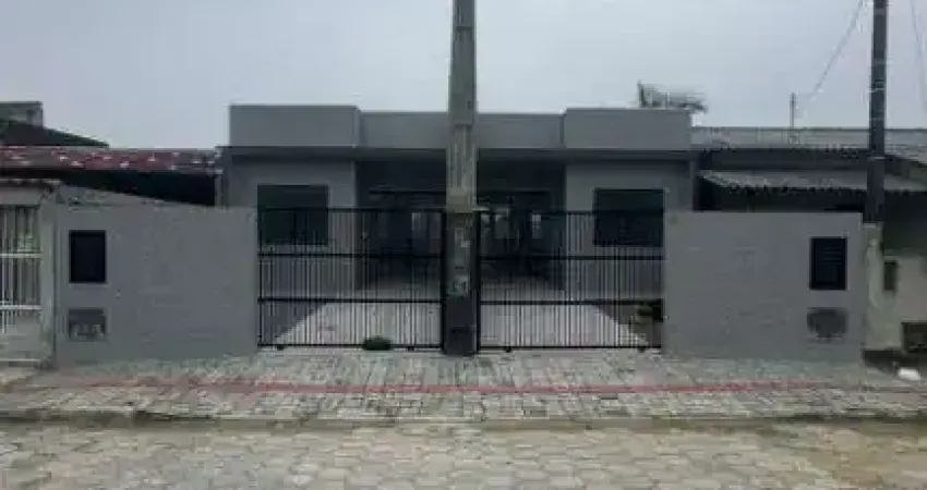 Casa com 2 dormitórios à venda, 53 m² por R$ 355.000 - Machados - Navegantes/SC