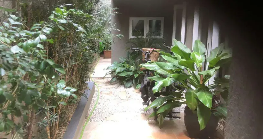 Casa em Condomínio para Venda em São Paulo, Jardim Paulista, 3 dormitórios, 1 suíte, 5 banheiros, 2 vagas