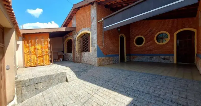 Casa para Venda em Jundiaí, Vila de Vecchi, 3 dormitórios, 1 suíte, 2 banheiros, 2 vagas