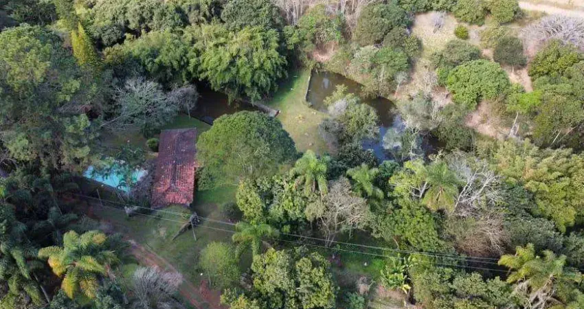 Sítio para Venda em Atibaia, Iara, 2 dormitórios, 1 suíte, 2 banheiros