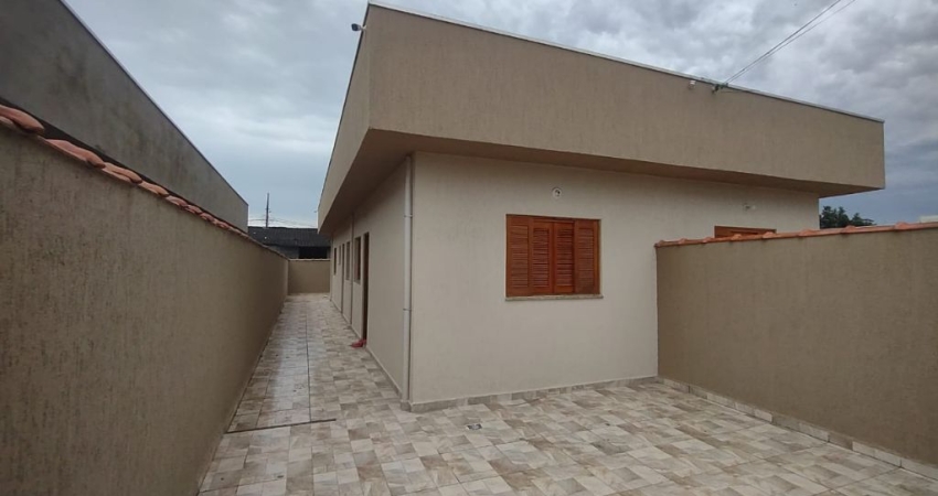 Casa no bairro Savoy em Itanhaém-SP