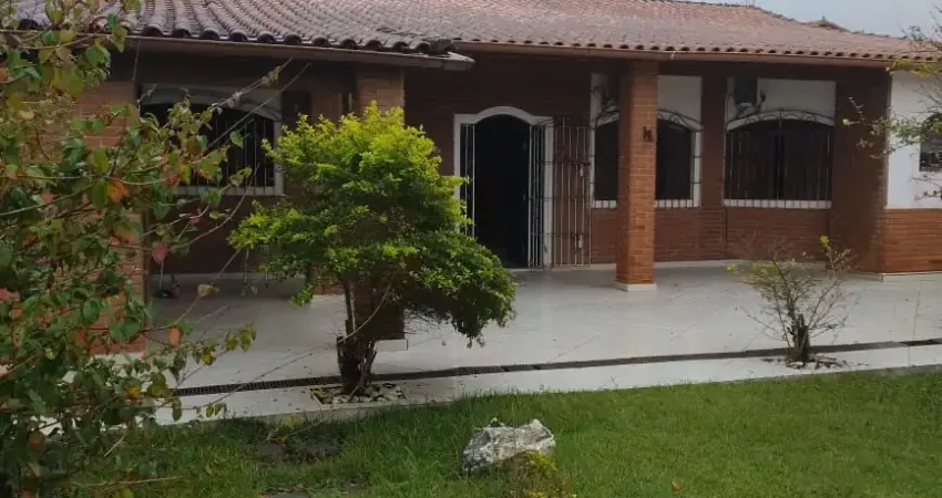 Casa no bairro Tupy em Itanhaém,
