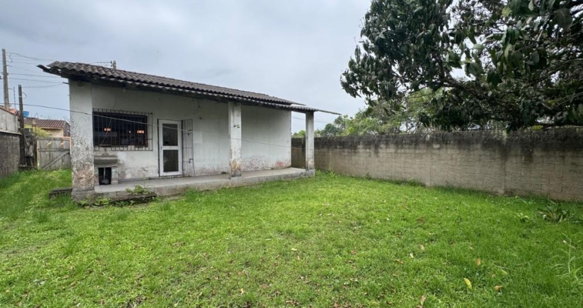 Casa no bairro Luizamar Mirim, em Itanhaém