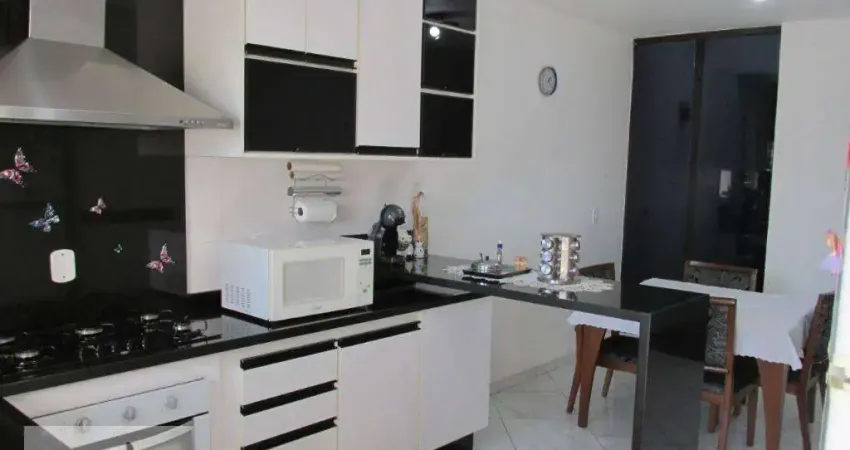 Sobrado com 3 dormitórios à venda, 124 m² por R$ 670.000,00 - Itaquera - São Paulo/SP