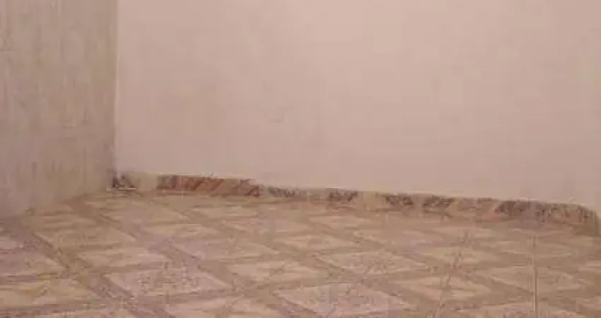 Casa Térrea com 1 dormitório e vaga de garagem para alugar, 35 m² por R$ 700/mês - Vila Carmosina - São Paulo/SP