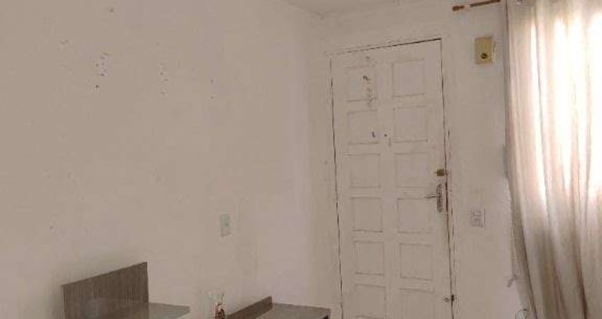 Apartamento para locação R$ 800,00 com o condomínio incluso