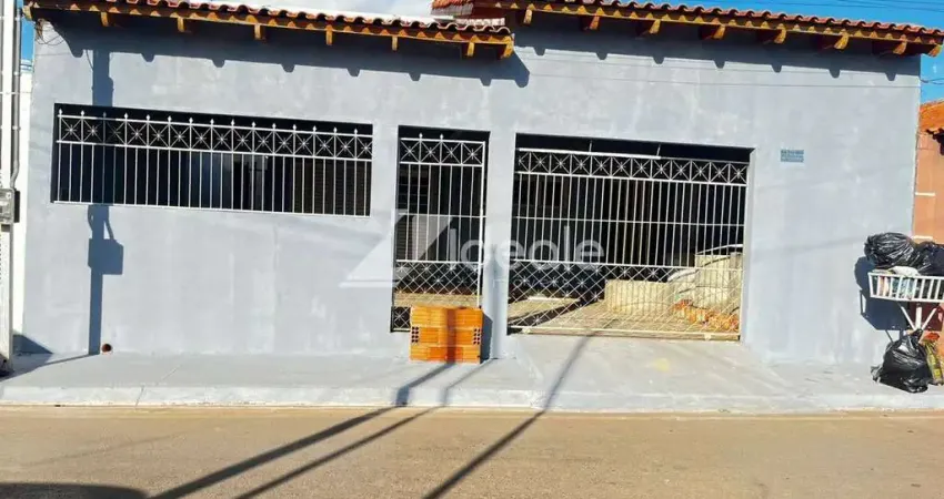 Casa com 3 quartos para alugar na Rua Brasil, Residencial José Carlos Guimarães, Várzea Grande