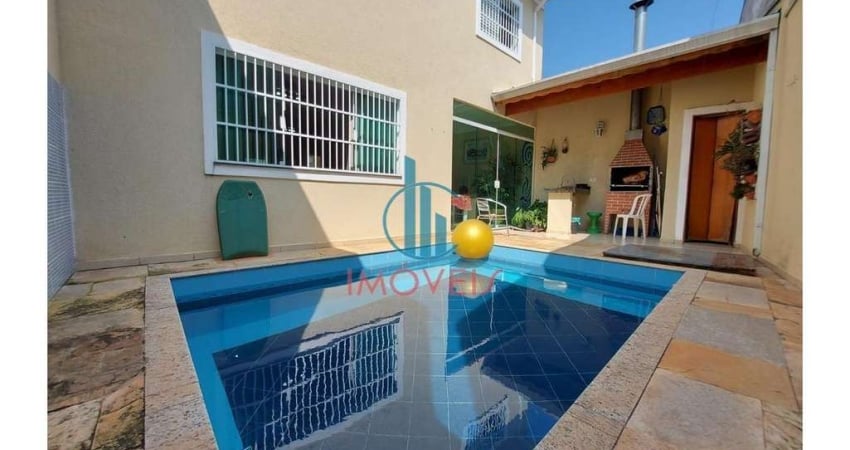 Casa com Piscina &#224; Venda com 4 Quartos e 2 Vagas no Campo Grande - SP, em rua sem saída próxima a Av. Nossa Senhora do Sabará