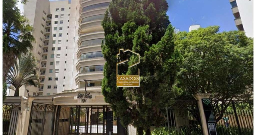 Locação de Apartamento de 4 suítes, 3 vagas em Moema