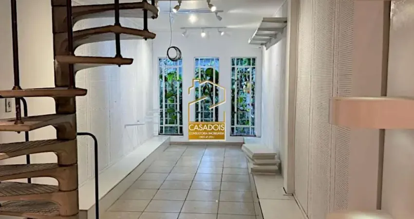 Casa Comercial para Locação com 7 Salas e 3 Vagas na Aclimação - SP, a poucos metros do Parque da Aclimação