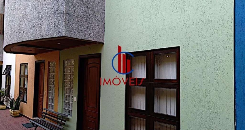 Casa em Condomínio Fechado &#224; Venda com 3 Quartos e 2 Vagas em Santo Amaro - SP