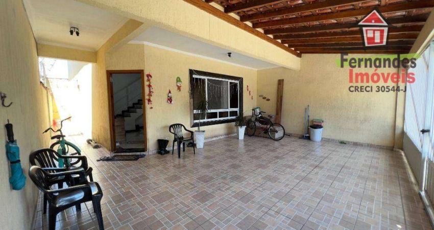 Sobrado com 3 dormitórios à venda, 126 m² por R$ 650.000,00 - Guilhermina - Praia Grande/SP