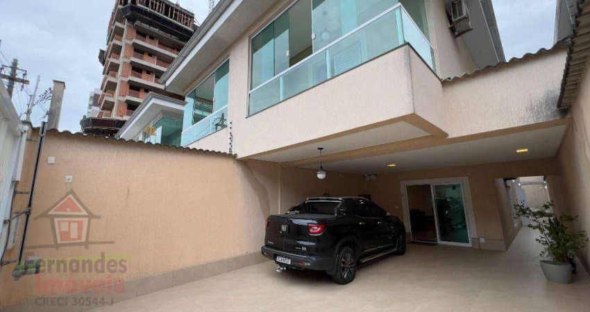 Sobrado alto padrão com piscina 4 suítes à venda, 330 m² por R$ 1.620.000 - Canto do Forte - Praia Grande/SP