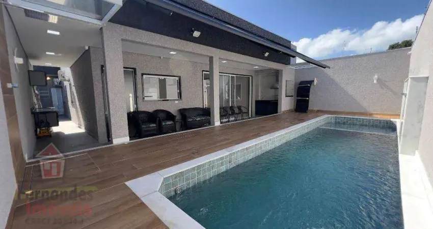 Casa com piscina automação remota e área gormet à venda por  R$1.400.000 Ocian Praia Grande/SP.