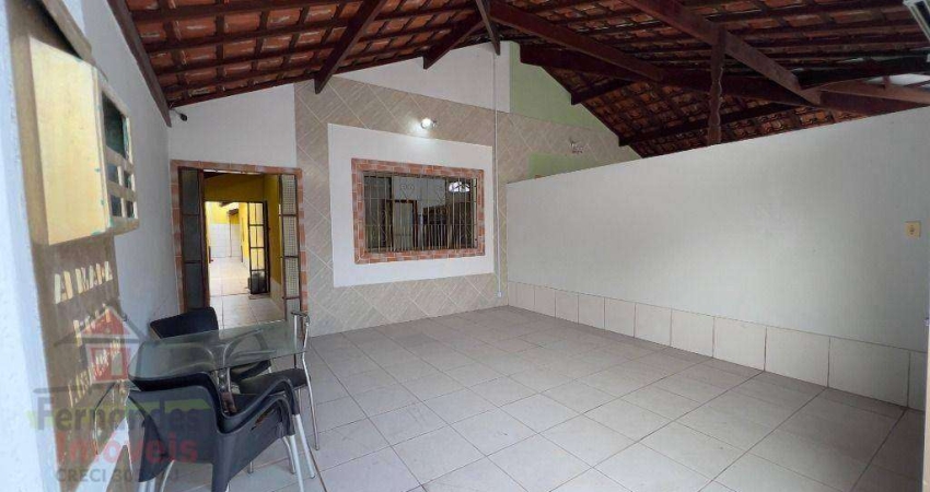 Casa térrea semi-mobiliada com 2 dormitórios sendo 1 suíte para alugar definitivo pacote 80 m² por R$ 3.420,00 mês  Ocian  Praia Grande SP