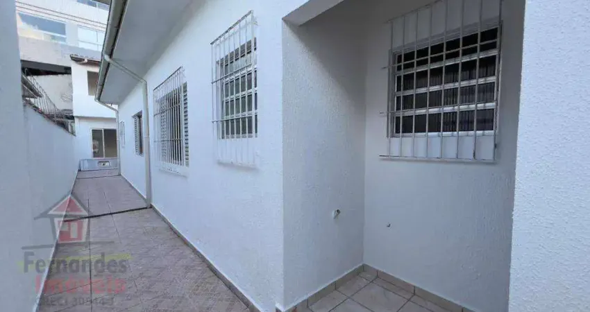 Casa reformada em avenida comercial com 4 dormitórios sendo 3 suítes para alugar, 210 m² por r$ 5.000 mês - vila guilhermina - praia grande/sp