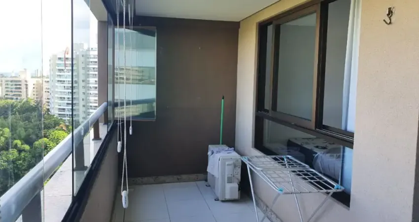 Vendo Excelente Quarto e Sala, Nascente no  Cosmopolitan  localizado em Alphaville/ Paralela .