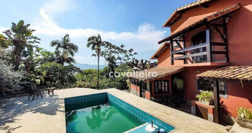 Casa com 6 quartos e a melhor vista da lagoa de Araçatiba à venda, 299 m² por R$ 2.200.000 - Araçatiba - Maricá/RJ