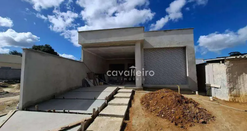 Casa com 03 qurtos, sendo 01 suíte, em condomínio proximo ao Centro de Maricá