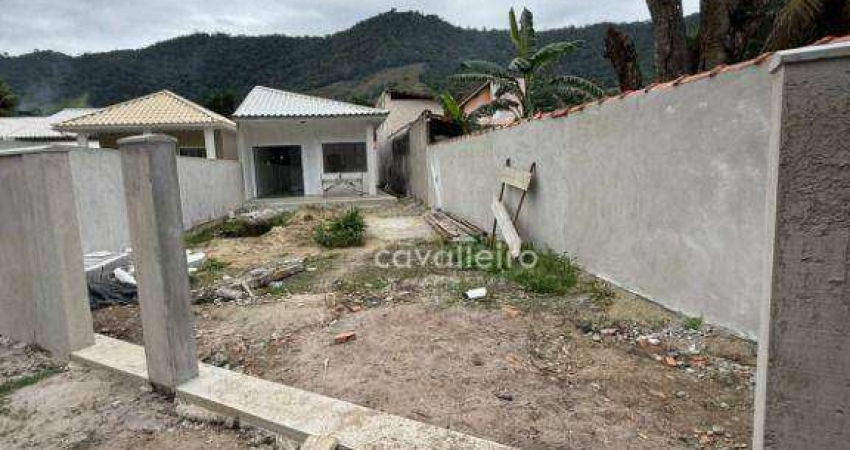 Casa com 2 dormitórios à venda, 85 m² por R$ 350.000,00 - Vale da Figueira (Ponta Negra) - Maricá/RJ
