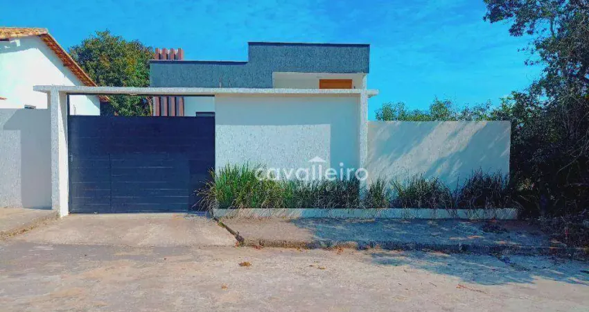 Casa com 3 dormitórios, com vista para Lagoa Jacaroá - Maricá/RJ