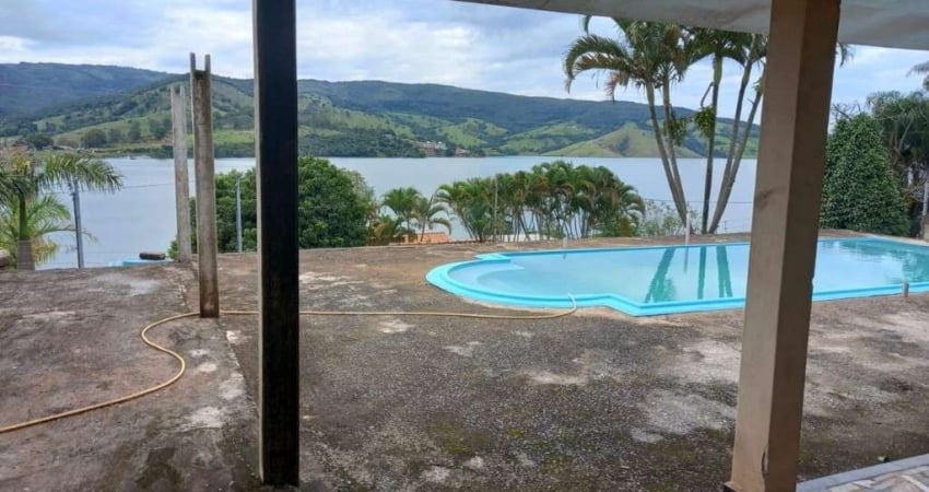 RANCHO À VENDA NA REGIÃO DO DIQUE ÀS MARGENS DO LAGO DE FURNAS EM CAPITÓLIO-MG