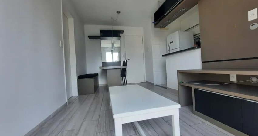 Lindo Apartamento de  01 dormitório + 02 vagas - Semi Mobilado!