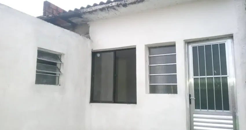 Casa bem localizada no campo limpo para locação com 1 dormitório