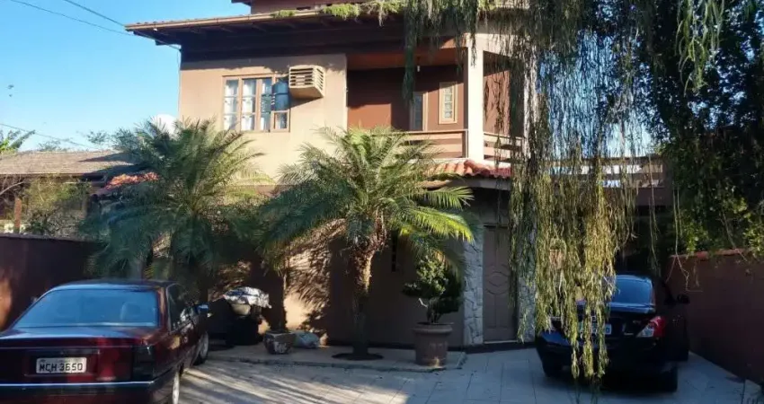 Casa com 5 quartos à venda na Barra do Aririú, Palhoça