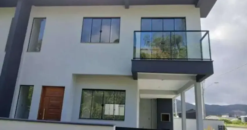 Casa com 3 quartos à venda no Forquilhinhas, São José