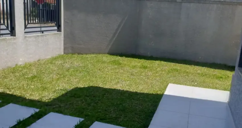 No Capão da Imbuia, Sobrado 3  quartos, 1 suíte, 3 vagas de garagens