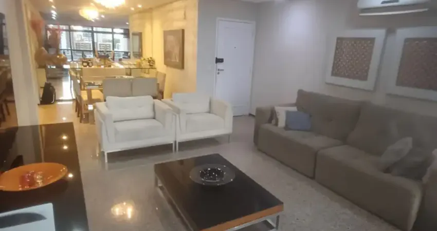 Arpartamento com excelente localização - Andar alto e ventilado