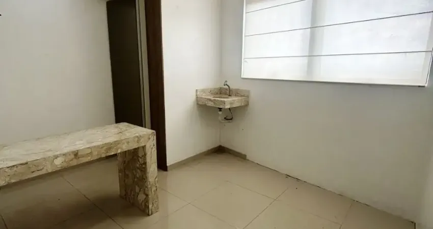 Sala Comercial com otimo acabamento em andar alto