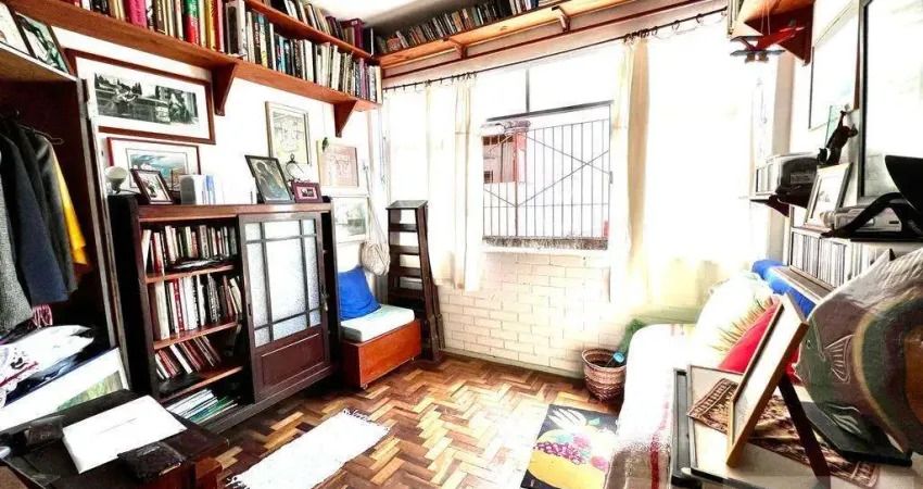 Kitnet para Venda em Teresópolis, TAUMATURGO, 1 dormitório, 1 banheiro