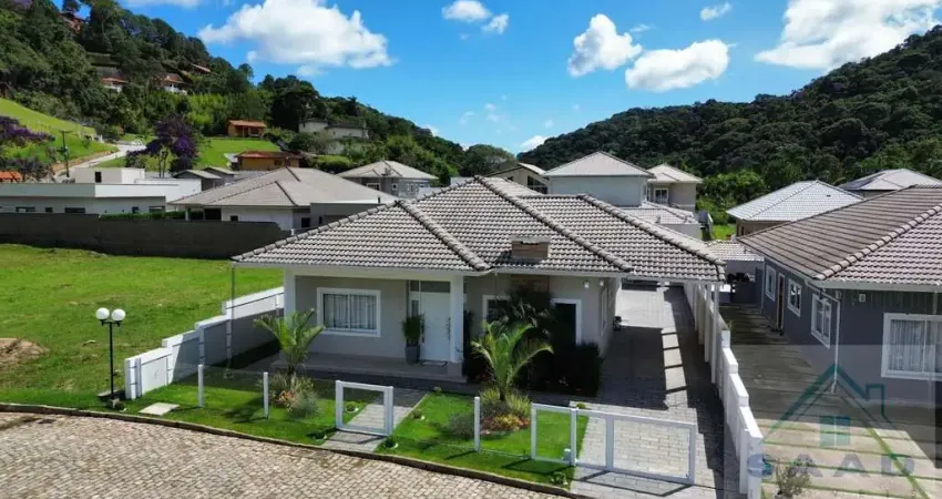 Casa para Venda em Teresópolis, Green Valleiy, 3 dormitórios, 3 suítes, 4 banheiros, 6 vagas