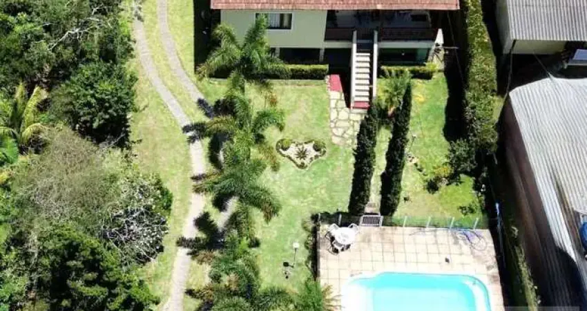 Casa para Venda em Teresópolis, VARGEM GRANDE, 3 dormitórios, 1 suíte, 3 banheiros, 4 vagas