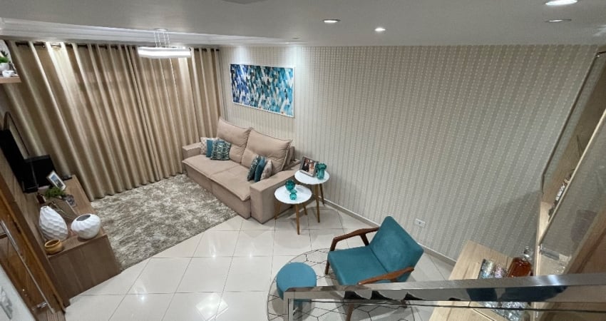 Linda casa com 2 dormitórios com ar condicionado e 2 vagas de garagem coberta
