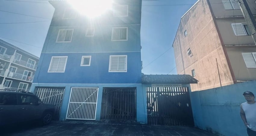 Apartamento a venda ,800 metros da praia.