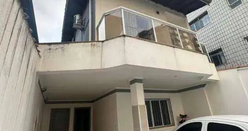 Sobrado com 3 dormitórios à venda, 125 m² por R$ 650.000 - Caiçara - Praia Grande/SP