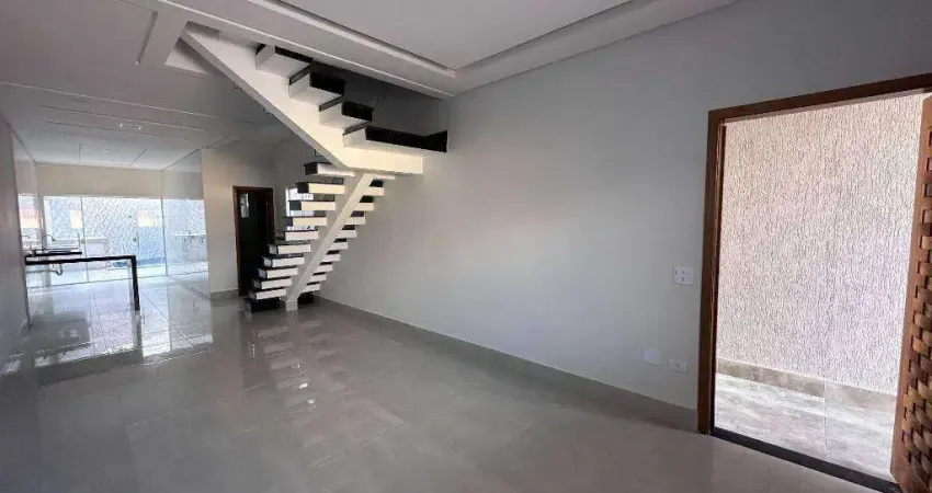 Sobrado com 3 dormitórios à venda, 125 m² por R$ 780.000,00 - Vila Assunção - Praia Grande/SP