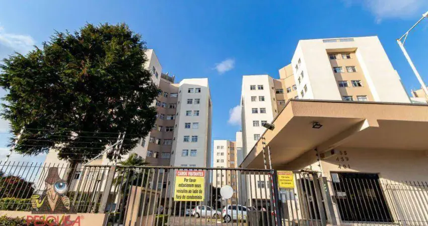 Apartamento com 3 dormitórios para alugar, 60 m² por R$ 2.689,58/mês - Novo Mundo - Curitiba/PR