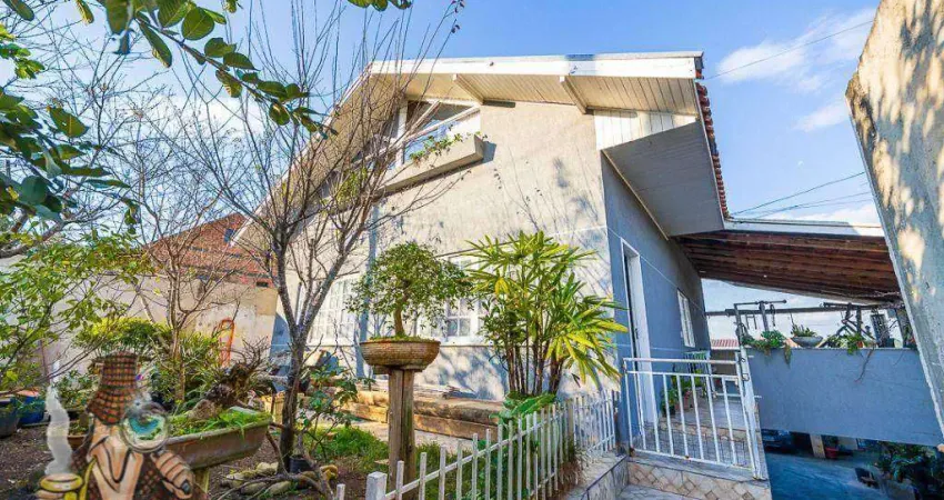 Sobrado com 5 dormitórios à venda, 200 m² por R$ 836.000,00 - Santa Felicidade - Curitiba/PR