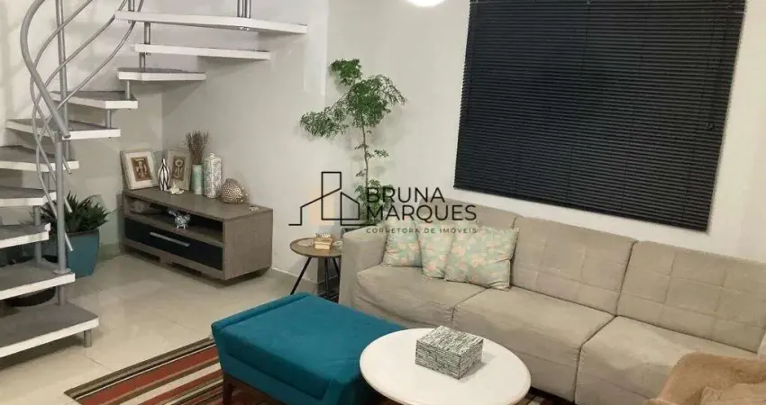 Casa com piscina!