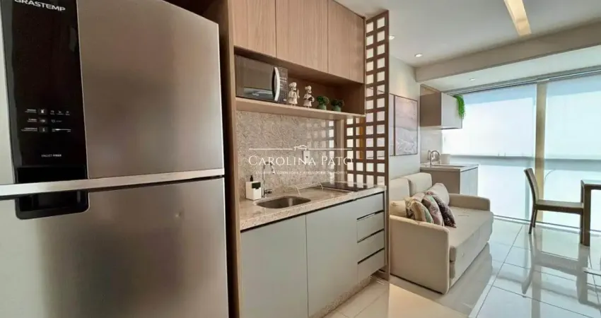 Lindo apartamento mobiliado e finamente decorado, com vista mar na barra