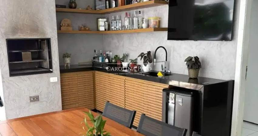 Casa moderna, alto padrão, desocupada, pronta para morar na melhor localização do condomínio