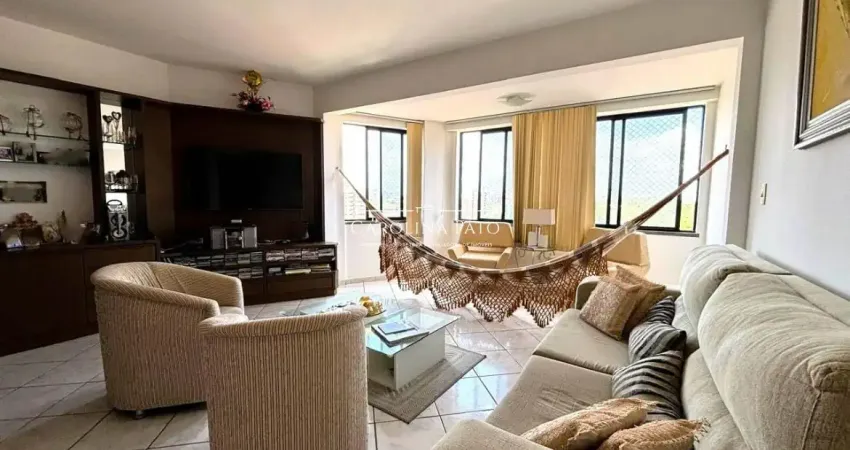 Excelente oportunidade, apartamento com 3/4 e 02 vagas de garagem