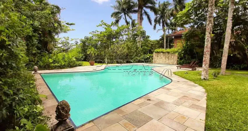 Locação temporada, em condomínio, pé na areia, piscina e espaço gourmet, na praia dura em ubatuba!