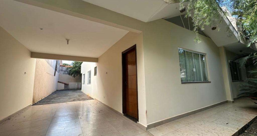 Casa à venda em Maringá, Parque da Gávea, com 4 quartos, com 262.12 m²